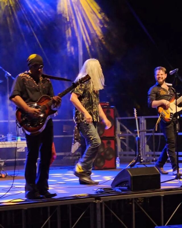 VILLA PIGNA BLUES FESTIVAL 2023
BLUES'N'RESPECT 💥
#blues #rocknroll #bluestouchband #rocknrespect #dobroguitar #peacenrespect #rockblues #texasblues #bluestouch #bluestouchslideband #dobro #livemusic #rocker #villapignabluesfestival